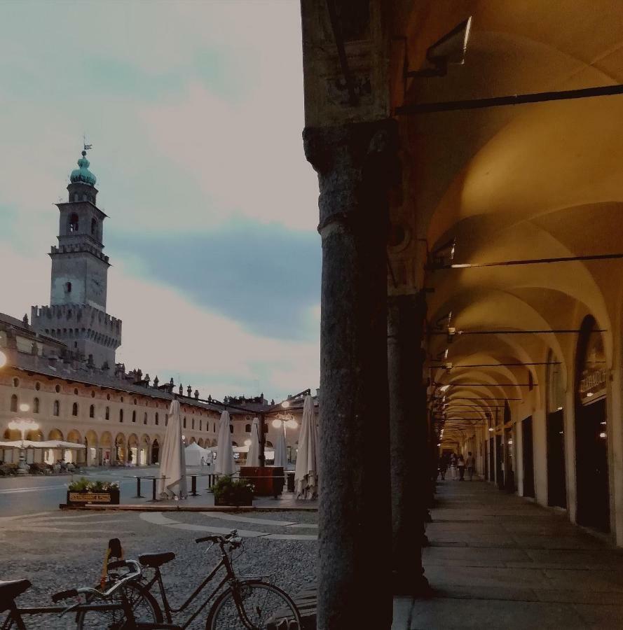 Hotel La Via Per Milano Vigevano Zewnętrze zdjęcie